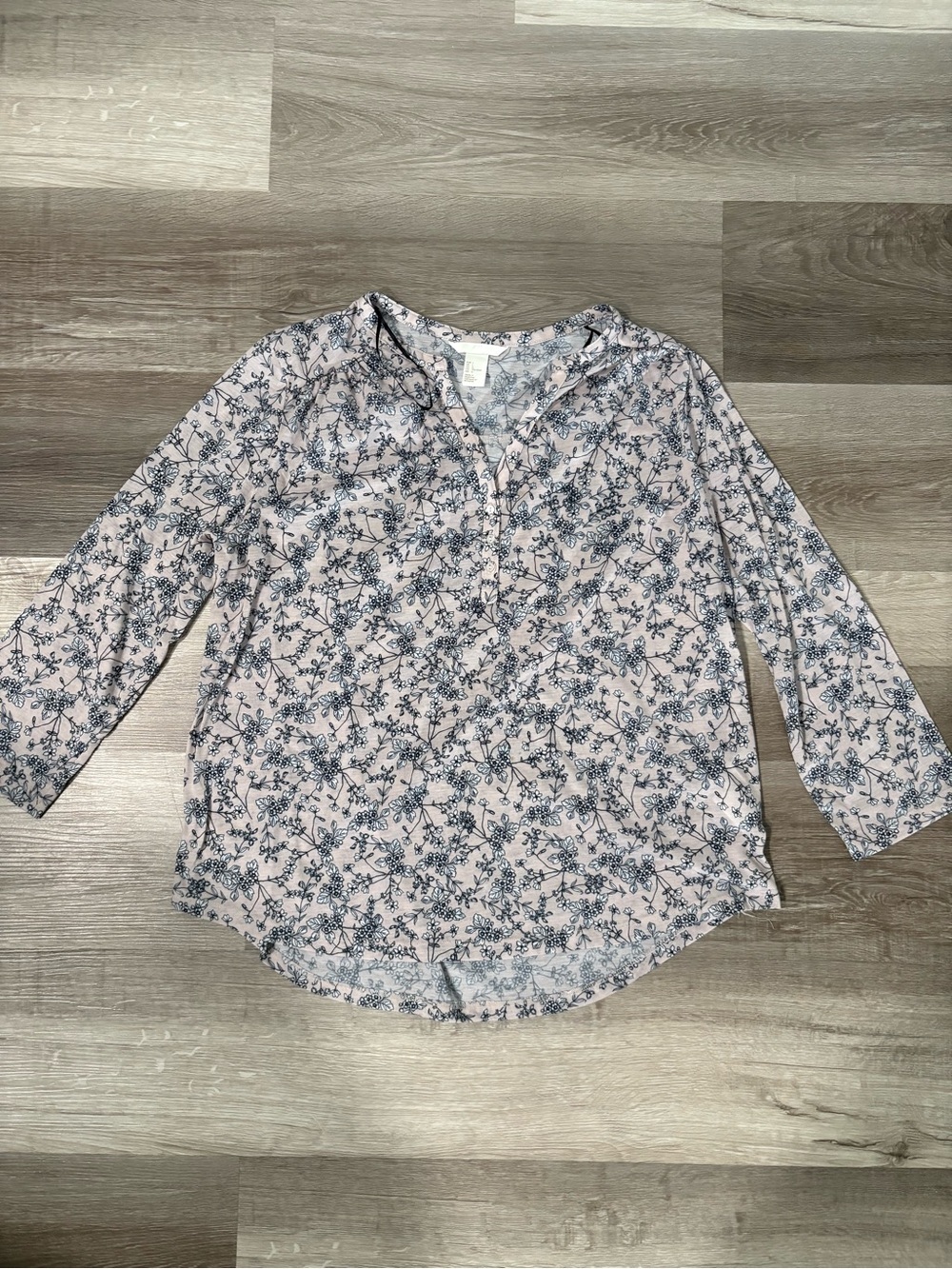 H&M Light Pink Floral Split-Neck Women's Top